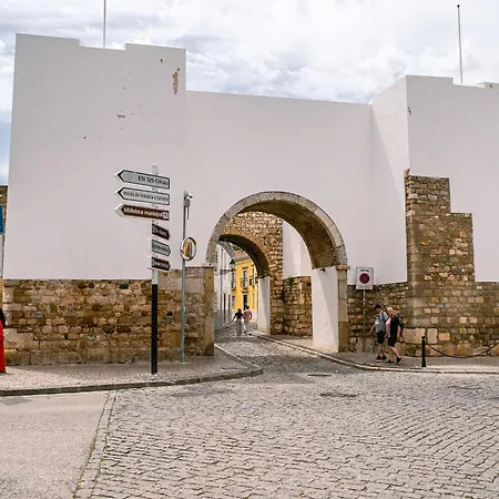 Apartamento - Modern Design In Walled Old Town *