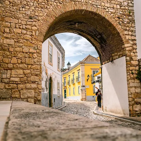 - Modern Design In Walled Old Town * Faro