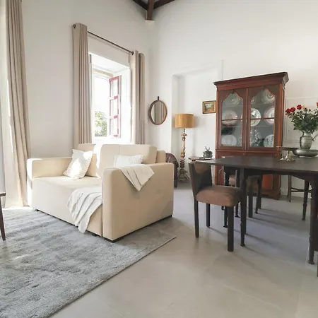 Апартаменты - Modern Design In Walled Old Town *